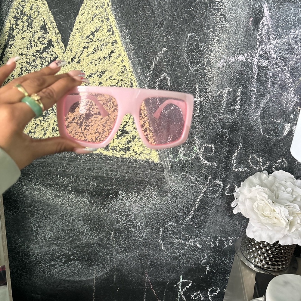 SHEIN Pink Oversized Glasses